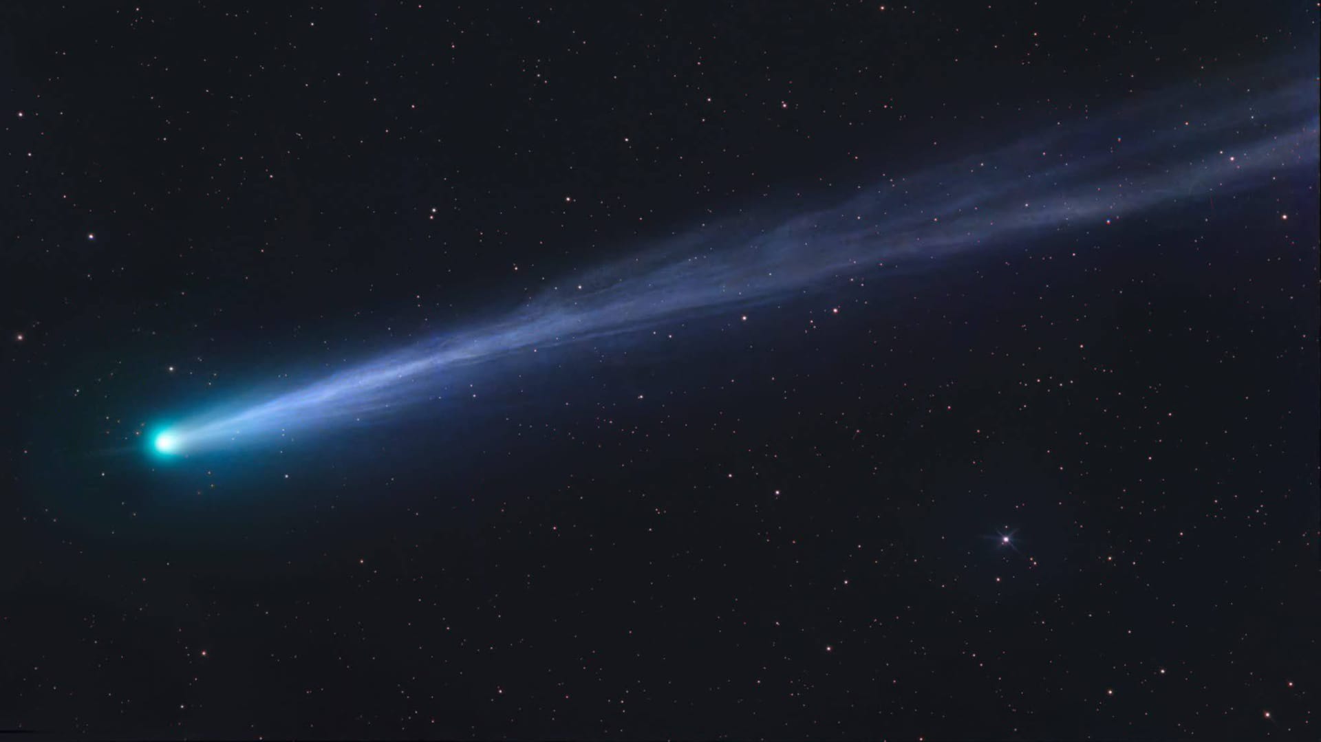 Der Komet C/2025 R3 (PanSTARRS) entwickelt einen Gegenschweif