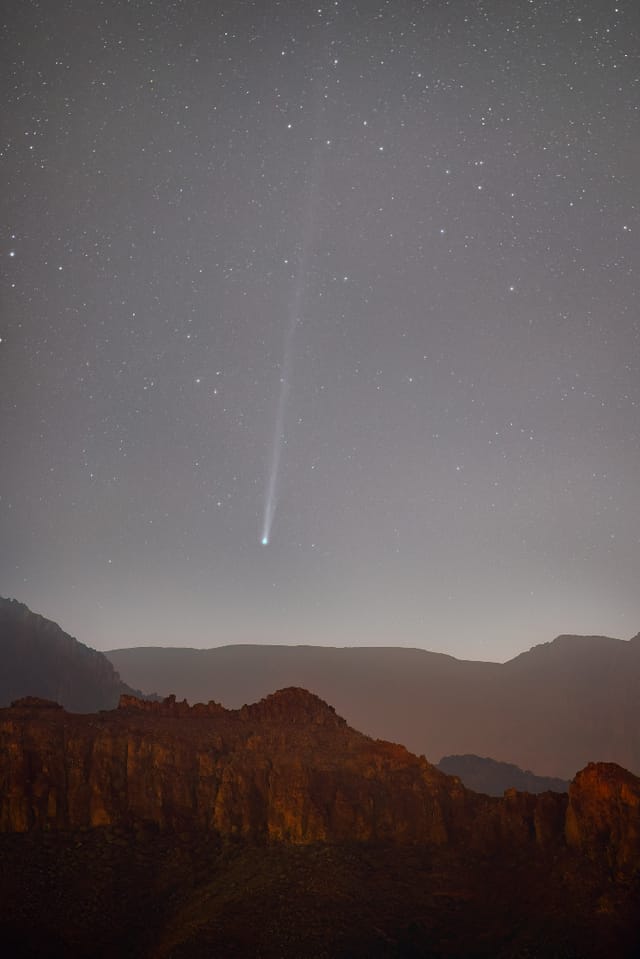 El cometa C/2025 R3 (PanSTARRS) antes del amanecer