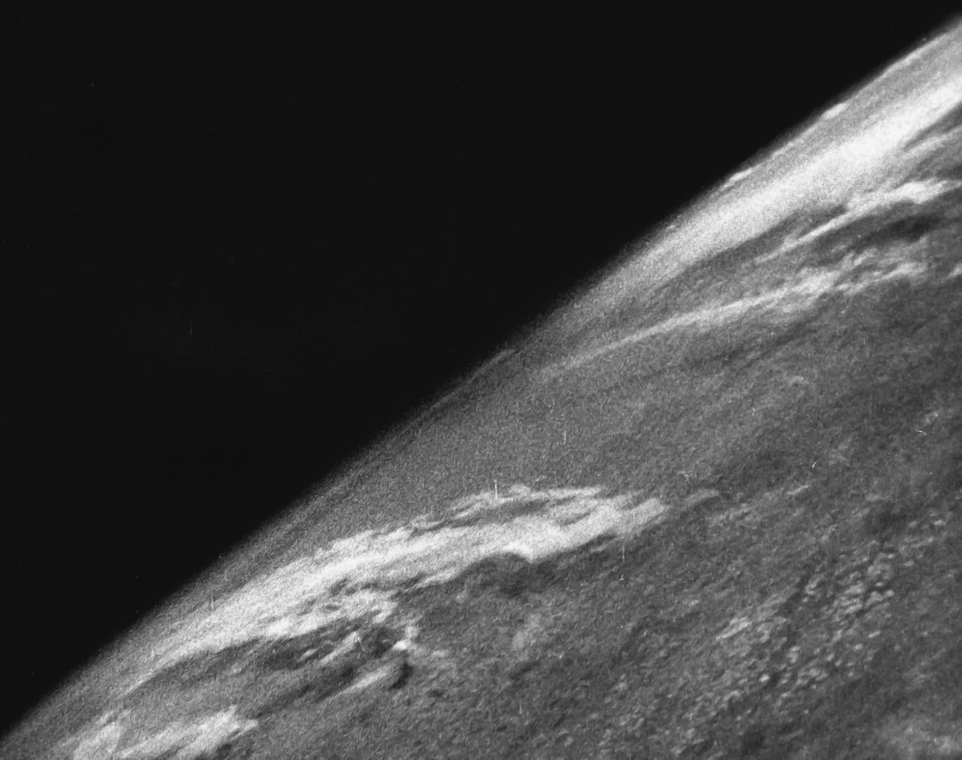 La première image de la Terre