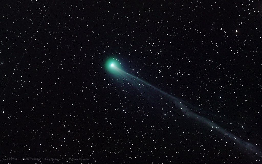 现在可以用肉眼看到彗星SWAN了