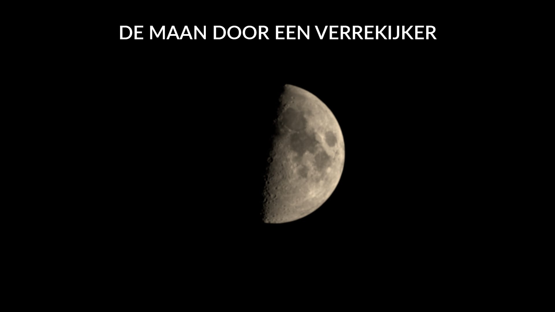 De maan door een verrekijker
