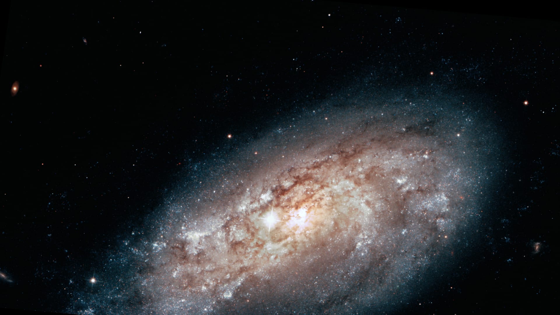 NGC 6207