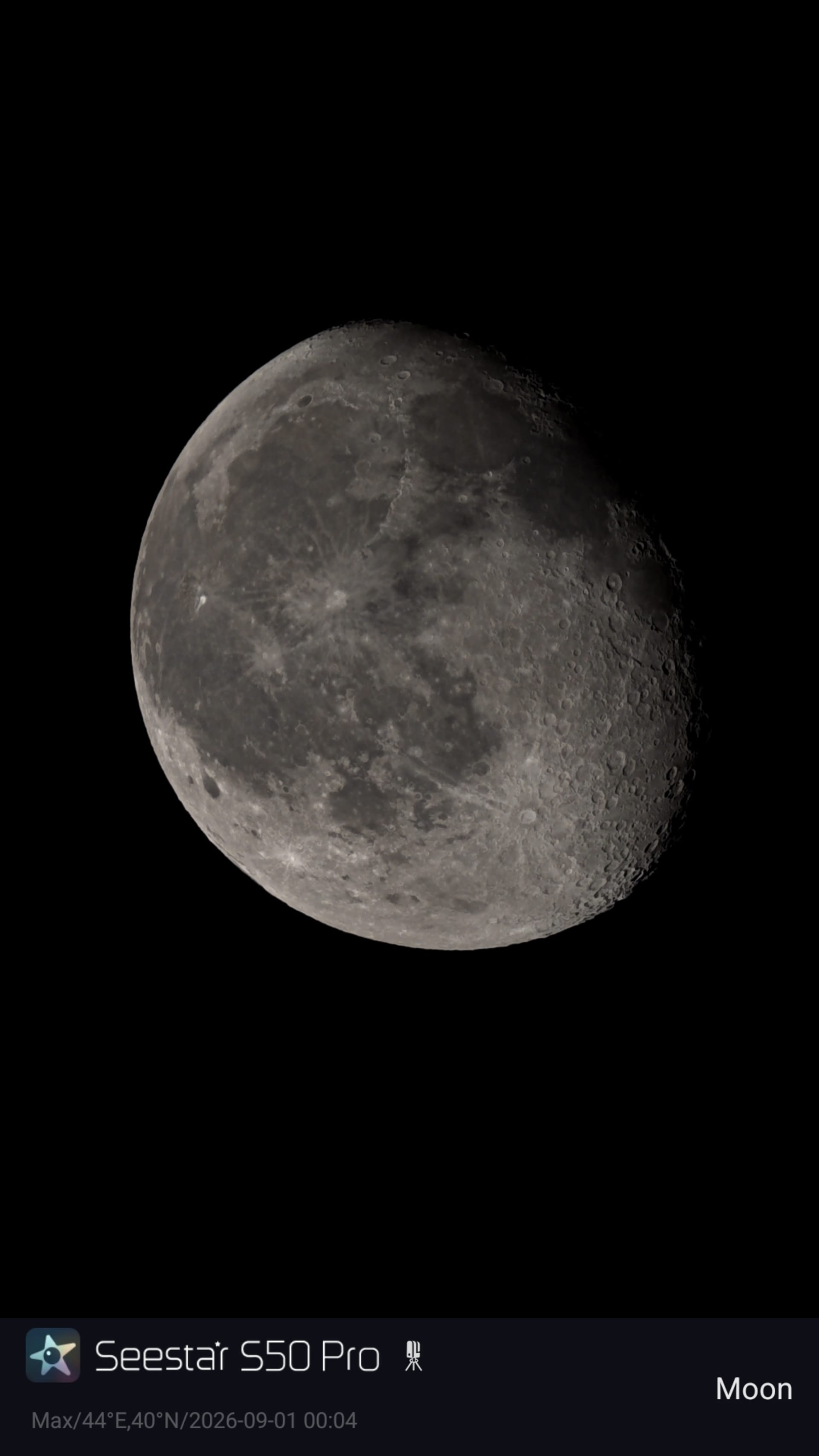 Der Mond mit dem Seestar S50 Pro fotografiert.