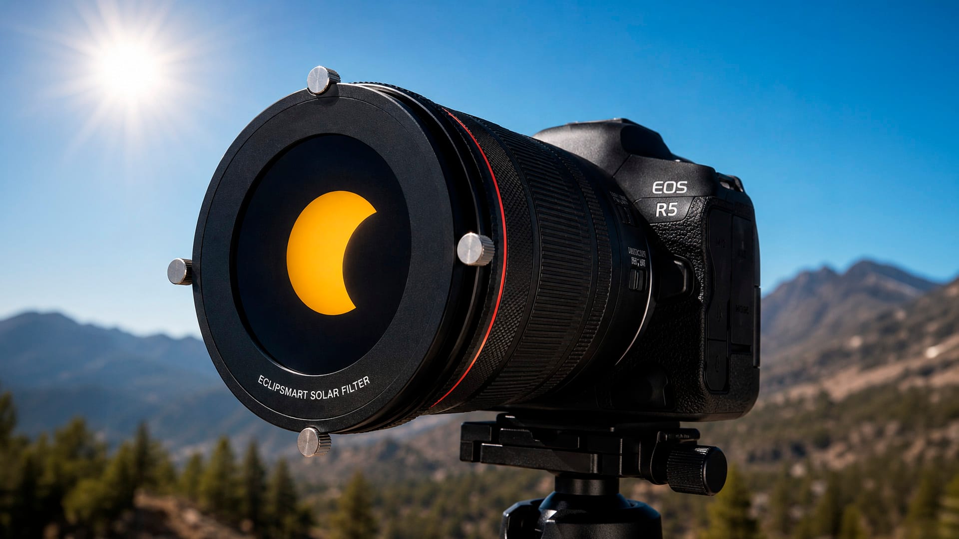 Filtro solare montato sull’obiettivo di una fotocamera per fotografare un’eclissi